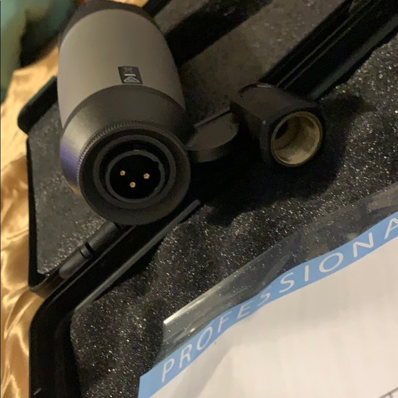 Microphone - Picture 5 of 6